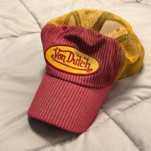 Von Dutch hat